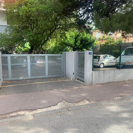 Appartement En Residence Climatise Avec Parking Montpellier Bagian luar foto